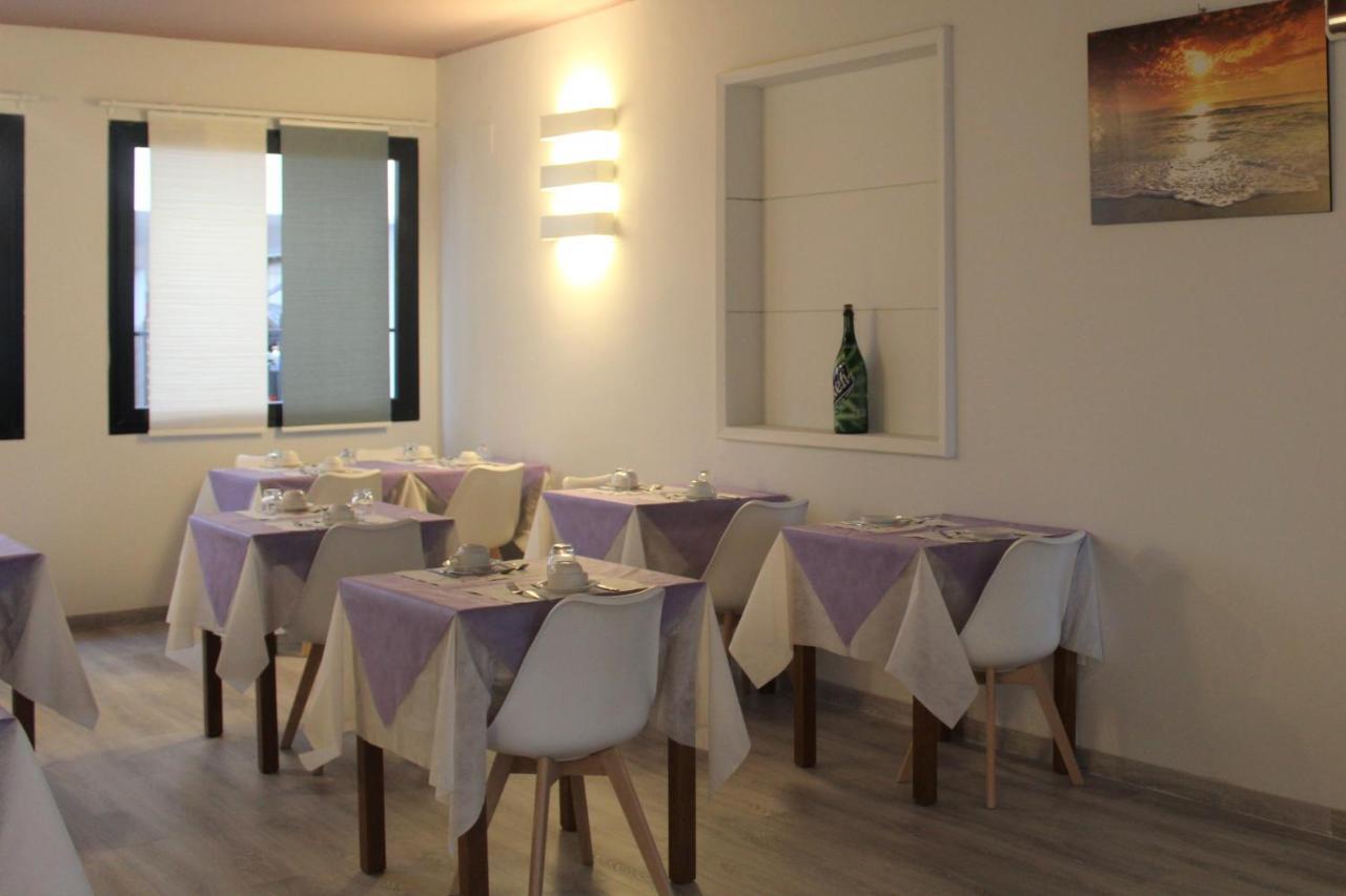 Hotel Adria Nuova ريميني المظهر الخارجي الصورة